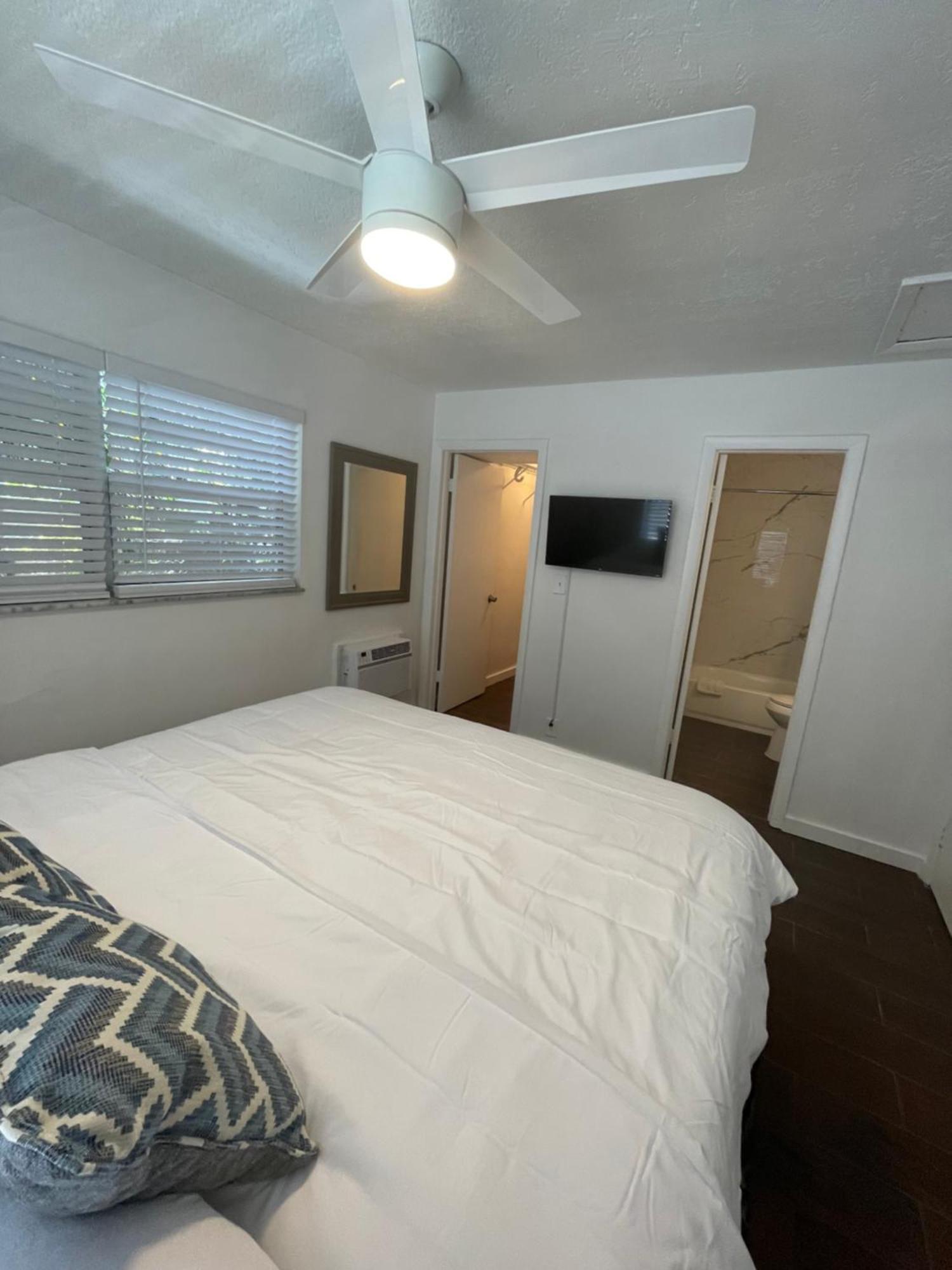 City First Story Apartments & Cottage Форт Лодърдейл Екстериор снимка
