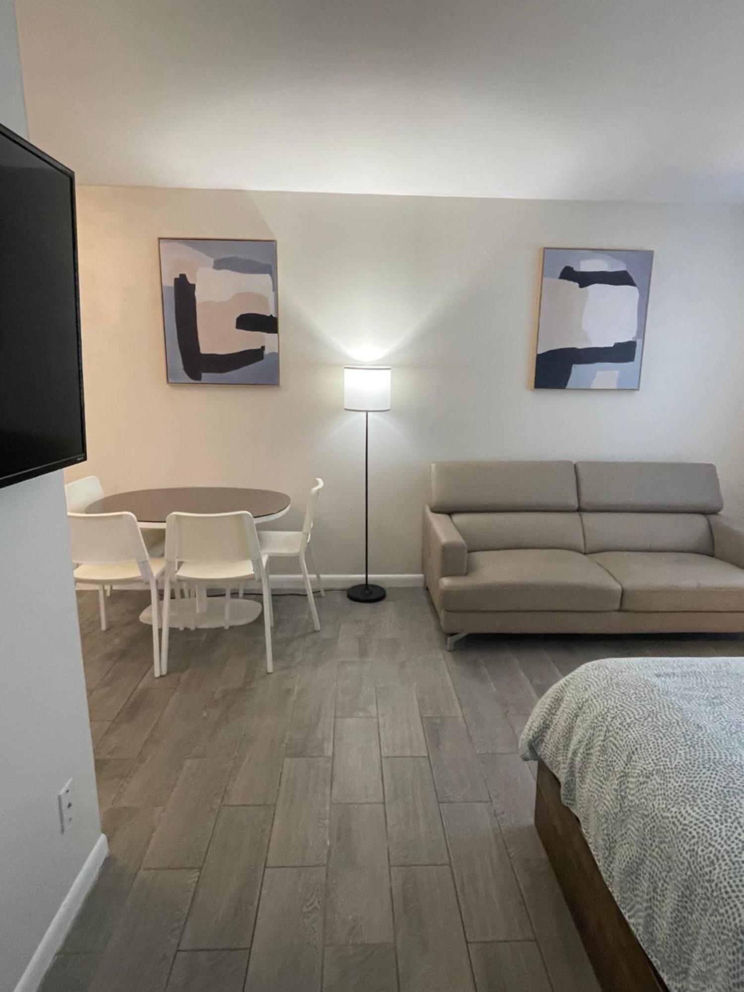 City First Story Apartments & Cottage Форт Лодърдейл Екстериор снимка