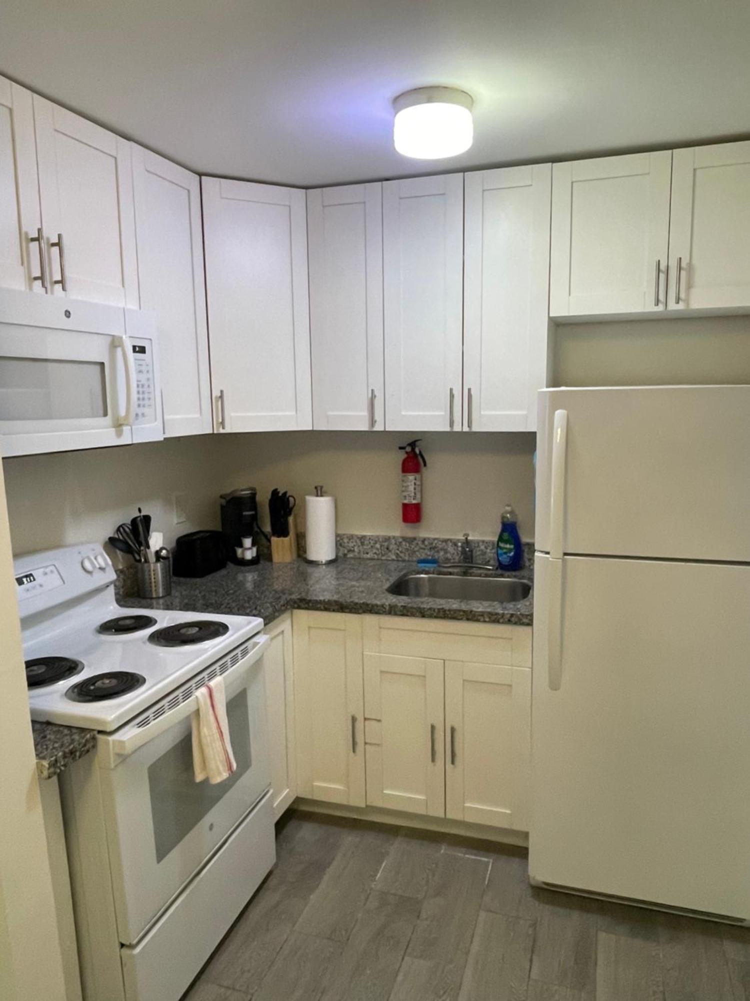 City First Story Apartments & Cottage Форт Лодърдейл Екстериор снимка